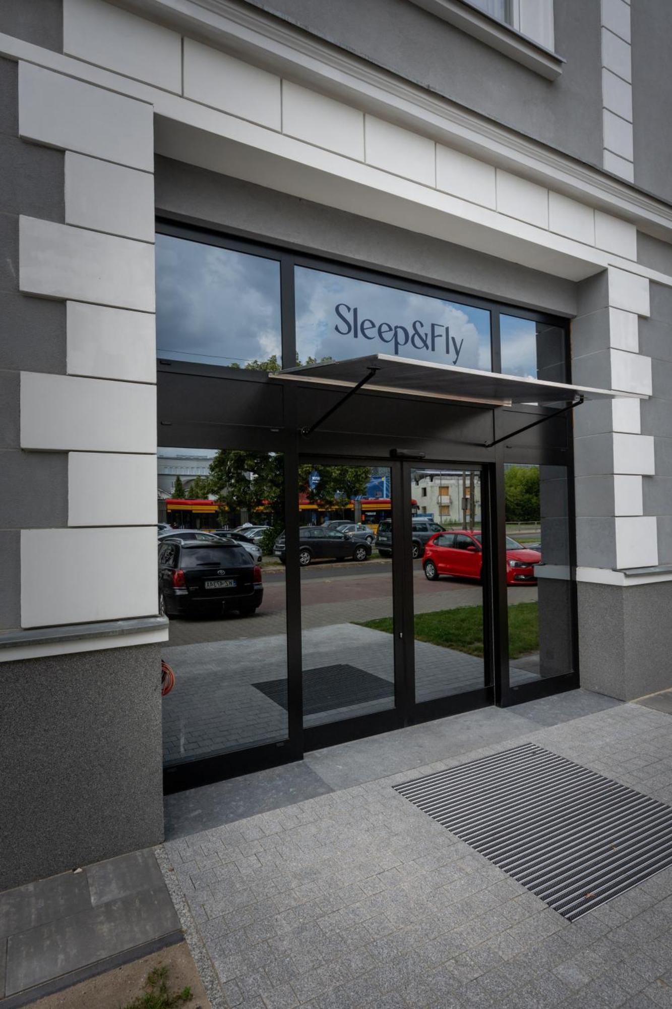 Sleep&Fly Okecie Warsaw Airport Bed & Breakfast Exterior foto